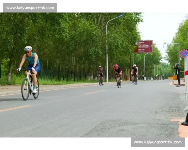 查干湖湿地铁人三项赛开赛 400 选手挑战生态赛道