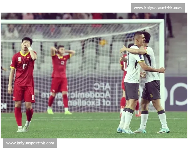 国足迎战中国香港：客队剑指破门保平，边路对决暗藏玄机