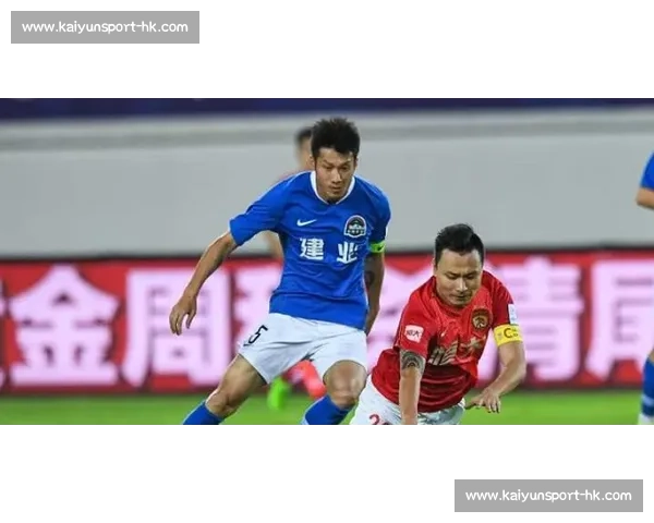 足协认错！VAR 误判偷走浙江 2 分，陶强龙争议动作成焦点，主帅激动挥拳眼镜飞落