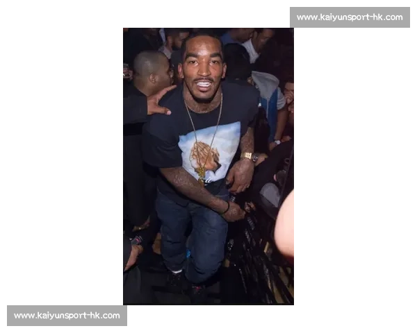 特里皮尔被曝与成人女星夜店密会至凌晨 婚姻破裂细节曝光